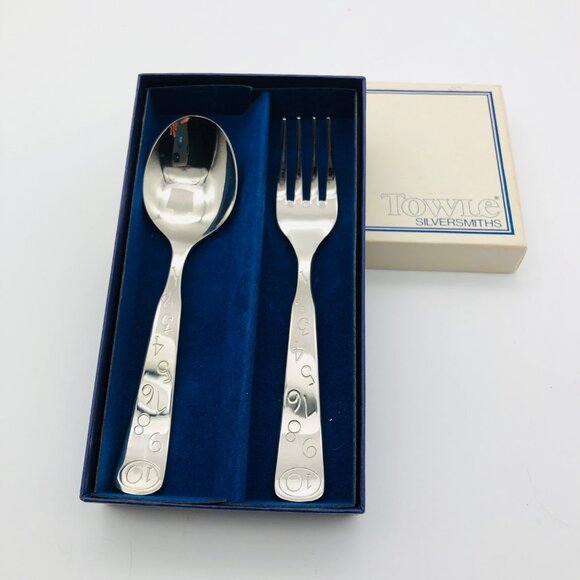 Towle Silversmiths 2 Pc. Baby Set "10" With Spoon & Fork - Picture 2 of 4